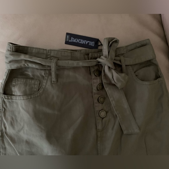 [Blank NYC] Womens Belted Paperbag
Casual Wide Leg Pants - Picture 13 of 17